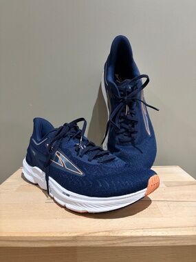 Womens Altra Torin 6 Navy Blue/Peach Size 8.5
